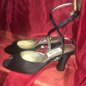 Vintage Peter fox black satin heels